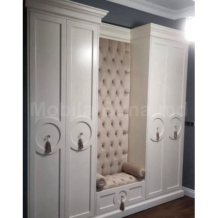 Мебель для прихожей в классическом стиле 